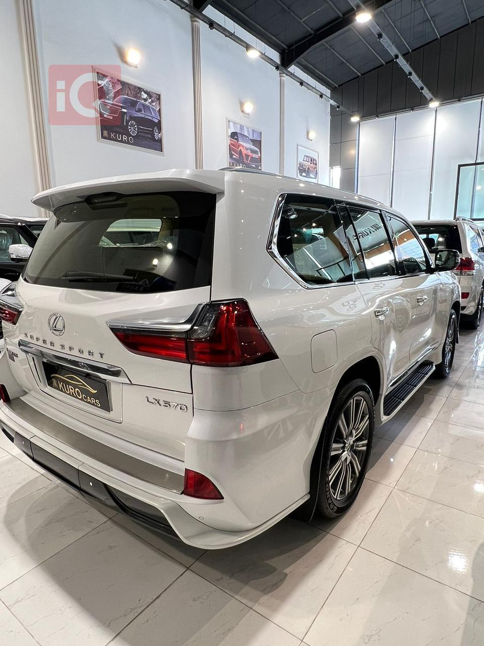 Lexus LX
